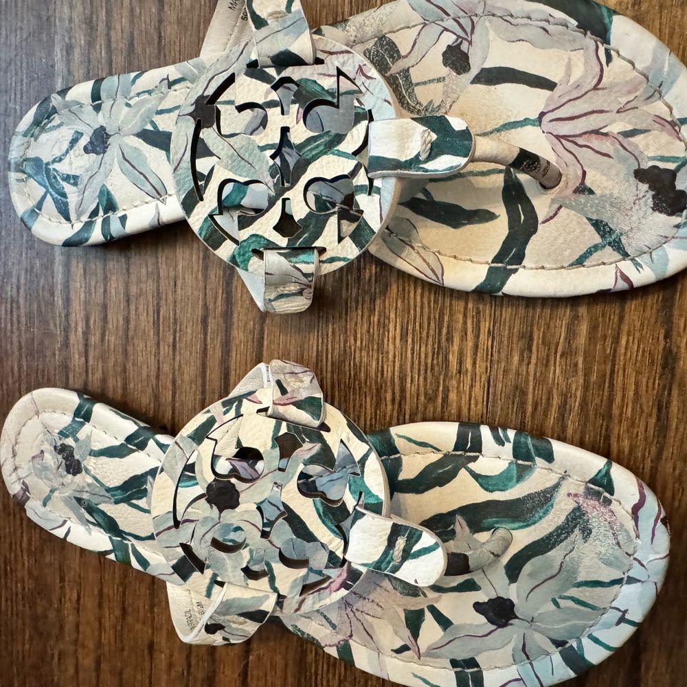 Floral Patterned Sandals
